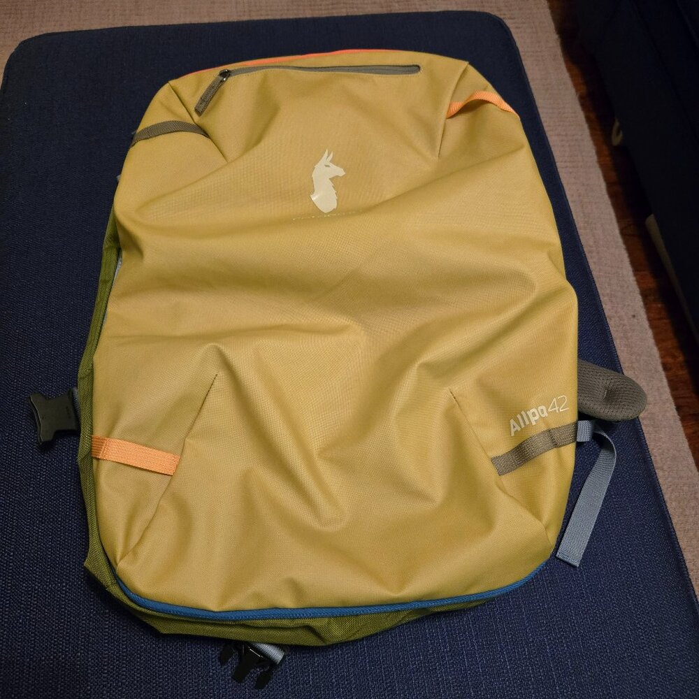 NWT Cotopaxi Allpa 42 - Lemongrass/Cedar